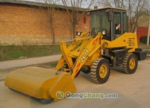 供应陕西万里生产自行式强力路面清刷机带收集料斗应用解析